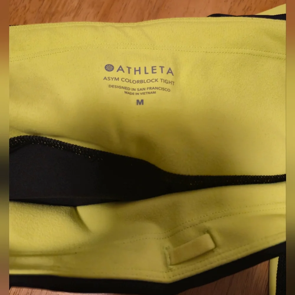 Athleta Black and Yellow Leggings Stretchy Athletic‎ Fit